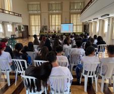 roda_de_conversa_professora_UEL_2out2024