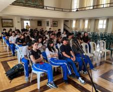 roda_de_conversa_professora_UEL_2out2024