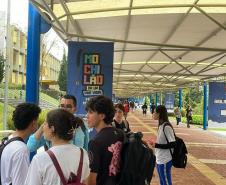 ensino_medio_visita_feira_de_profissoes_2024