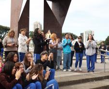 Encontro no pátio do CEP de homenagem a Heloisa_Riske