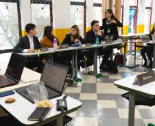 estudantes simulam reunião da ONU