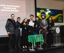 estudantes simulam reunião da ONU