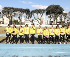 Equipe de futsal feminino é homenageada no campo do CEP