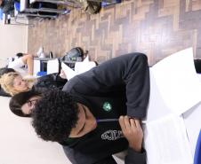 Estudantes fazem simulado do Saeb
