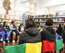 Participantes da equipe Akomabu CEP recebem certificado da Obereri