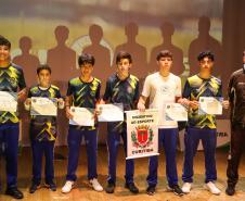 Estudantes atletas recebem premiação