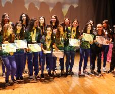 Estudantes atletas recebem premiação