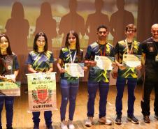 Estudantes atletas recebem premiação