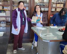 Estudantes recebem certificado da Olimpíada Brasileira de Biologia