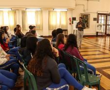 Palestra a turmas do Técnico em Prótese Dentária