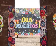 Estudantes no evento Día de los Muertos