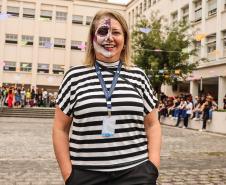 Estudantes no evento Día de los Muertos