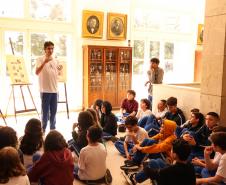 Estudantes participando das mostras de Conhecimento e da Educação Profissional