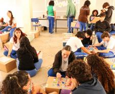 Estudantes participando das mostras de Conhecimento e da Educação Profissional