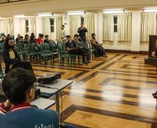 Palestras a turmas do ensino médio noturno
