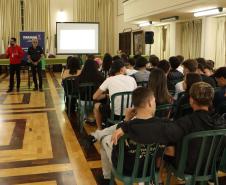 Palestras a turmas do ensino médio noturno