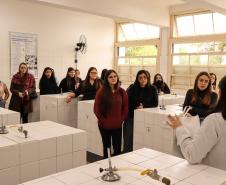 Estudantes de Pedagogia da Unespar visitam CEP