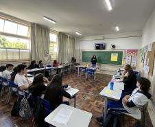 estudantes em práticas pedagógicas de Espanhol