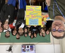 estudantes em práticas pedagógicas de Espanhol