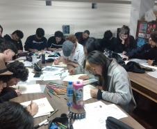 Estudantes de Áudio e Vídeo em oficinas de animação e de roteiro