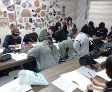 Estudantes de Áudio e Vídeo em oficinas de animação e de roteiro