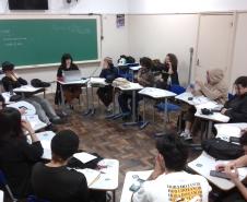 Estudantes de Áudio e Vídeo em oficinas de animação e de roteiro