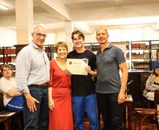 Estudantes realizam podcast