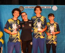 Estudantes atletas do CEP recebem homenagem