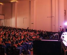 Estudantes atletas do CEP recebem homenagem