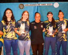 Estudantes atletas do CEP recebem homenagem