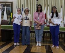 Entrega dos livros do Sedução Poética 2025