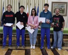 Entrega dos livros do Sedução Poética 2025