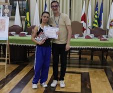 Entrega dos livros do Sedução Poética 2025