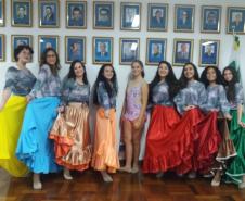 No sábado (11), as meninas da Ginástica Rítmica do Colégio Estadual do Paraná (CEP) deram um show durante o Jantar dos Dias das Mães, promovido no Clube dos Subtenentes e Tenentes de Curitiba, no Centro Cívico.