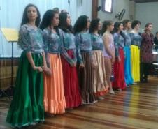 No sábado (11), as meninas da Ginástica Rítmica do Colégio Estadual do Paraná (CEP) deram um show durante o Jantar dos Dias das Mães, promovido no Clube dos Subtenentes e Tenentes de Curitiba, no Centro Cívico.