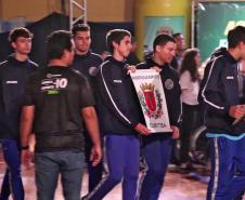 Os estudantes e os professores de Educação Física do Colégio Estadual do Paraná (CEP) participaram, na terça-feira (21), da cerimônia de abertura dos Jogos Escolares de Curitiba, realizada no Centro Esportivo da Praça Oswaldo Cruz, no Centro da capital.