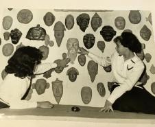 Os estudantes de restauração estão montando um livro que vai resgatar a história da Escolinha de Arte do Colégio Estadual do Paraná (CEP), fundada em e de junho de 1957.