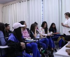 Para se aproximar da fauna e flora brasileira, um grupo de estudantes e professores do Colégio Estadual do Paraná (CEP) visitou, na quarta-feira (12), o Museu de História Natural localizado no bairro Capão da Imbuia, em Curitiba.