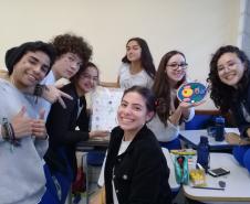 A montagem criativa faz parte da exposição de maquetes apresentadas pelos estudantes do 1° ano do Ensino Médio, que usou da atividade prática para representar as  células animal e vegetal no estudo da citologia.