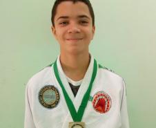 De 12 a 20 de julho, atletas do Colégio Estadual do Paraná (CEP) estarão em Apucarana, na Região Noroeste, para defender a camisa do Colégio na fase final dos Jogos Escolares do Paraná 2019 (JEPs). Nesta fase, participam as equipes classificadas na categoria B, com estudantes entre 12 a 14 anos de idade.