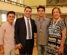 No dia 05 de dezembro de 2018 ocorreu, no Salão Nobre do Colégio Estadual do Paraná, a posse da nova diretoria do GECEP – Grêmio Estudantil do Colégio Estadual do Paraná, escolhida pelo voto dos estudantes para a representatividade dos mesmos durante o Ano Letivo de 2019.