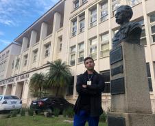 O estudante Gabriel Andreola, do 3° Ano do Curso Técnico Integrado em Edificações, é finalista no programa Parlamento Jovem Brasileiro 2019, e vai participar da vivência dos trabalhos de Deputados Federais, por uma semana, na Câmara dos Deputados, em Brasília. 
