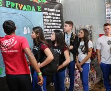 Na última sexta-feira (30), os estudantes do 2° e 3° anos do Ensino Médio, no Colégio Estadual do Paraná (CEP-CEP e do CEP-Amâncio), participaram da 18a Jornada de Agroecologia, um evento que aconteceu na Reitoria da Universidade Federal do Paraná (UFPR).