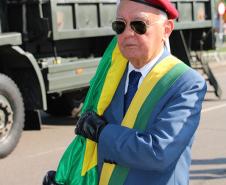 Mantendo a tradição, o Colégio Estadual do Paraná (CEP) abriu, no sábado (7), o desfile cívico-militar em comemoração aos 197 anos da Proclamação da Independência do Brasil. A comunidade estudantil do CEP mostrou na Avenida Cândido de Abreu, no Centro Cívico de Curitiba, alguns dos principais símbolos da sua história centenária, além da sua grandiosidade representada pela força educacional que é referência no estado do Paraná.