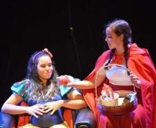 O elenco é formado por 20 estudantes do Modulado Grutinha, ofertado na Escolinha de Arte do CEP. São atores e atrizes que se preparam para mostrar mais essa história criativa aos estudantes das escolas Municipais e, no Festival de Teatro de Pinhais, ao público de uma escola do município metropolitano de Piraquara. Além dessas, outras apresentações serão programadas ainda para este semestre.