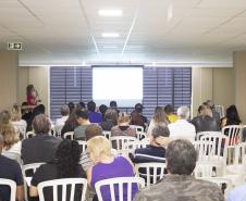 Conforme previsto no Calendário Escolar de 2019, o sábado (26) foi reservado para realização de mais uma etapa de Estudo e Planejamento com o corpo docente e funcionários do Colégio Estadual do Paraná (CEP). Eles se reuniram com as equipes de gestão e pedagógica do Colégio, para discutir ações que envolvem projetos e processos em curso e as ações para 2020.