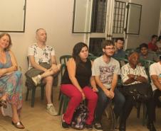 Palestra com a psicóloga Roseane Bernadette, que também é mestre em Educação e conselheira técnica em Saúde Mental do Instituto Tecnologia e Dignidade Humana. E presenças da Diretora Geral do CEP, Tânia Maria Acco, do professor Valdecir Borges do Rego, Coordenador do Curso de Informática no CEP, e da pedagoga responsável Mary Baki. Além da professora Sônia Cassatti do Procep.