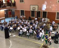 Na noite de quinta-feira (31), a Banda Sinfônica Bento Mossurunga encantou o público presente no Instituto de Educação do Paraná (CEP-Instituto), onde a plateia se reuniu para a audição “Trilhas de Cinema”, executada pela composição conduzida pelo maestro e professor Alessandro Gomes.