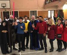 Na noite de quinta-feira (31), a Banda Sinfônica Bento Mossurunga encantou o público presente no Instituto de Educação do Paraná (CEP-Instituto), onde a plateia se reuniu para a audição “Trilhas de Cinema”, executada pela composição conduzida pelo maestro e professor Alessandro Gomes.