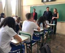 Os estudantes do Colégio Estadual do Paraná (CEP), matriculados nos últimos anos dos cursos do Ensino Médio, Médio Integrado e da Educação Profissional, foram selecionados para participarem do concurso de redação que terá como tema: “A Corrupção, seus reflexos comportamentais e impactos na sociedade”